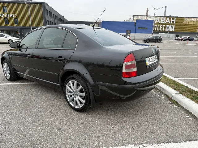 Skoda Superb - фото 3
