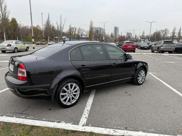 Skoda Superb - фото 5