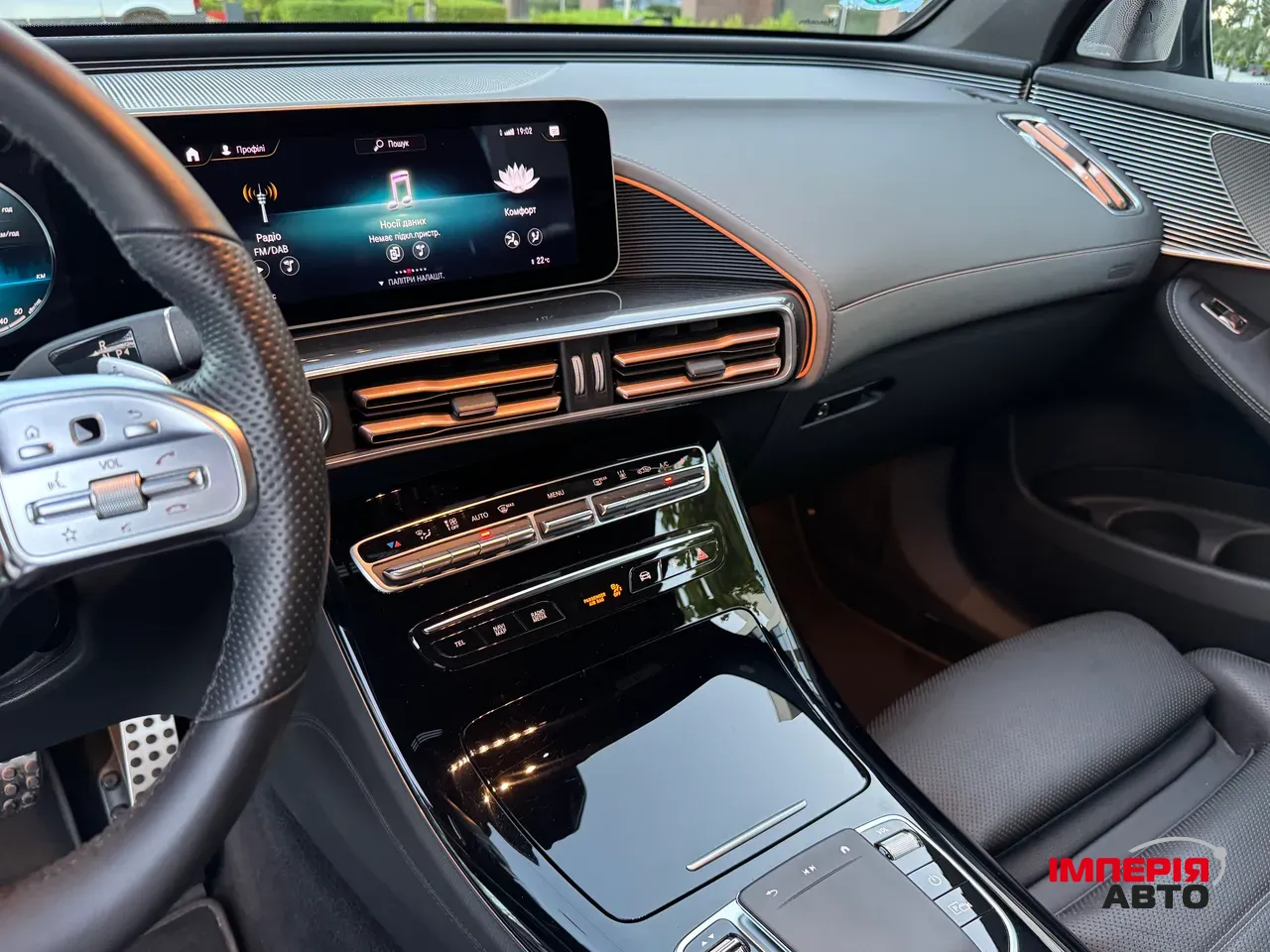 Mercedes-Benz EQC - фото 35