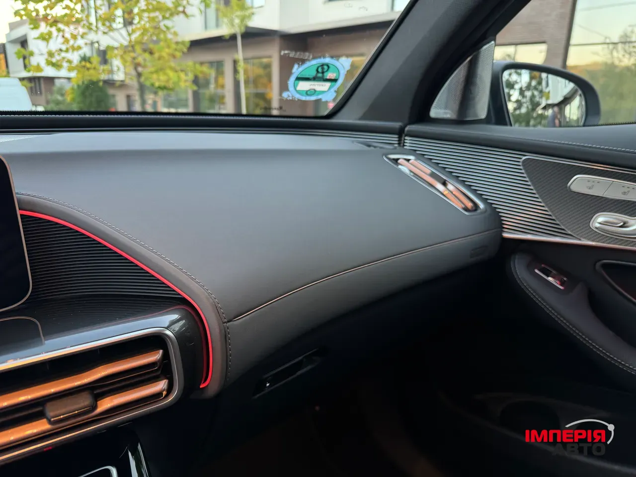 Mercedes-Benz EQC - фото 38