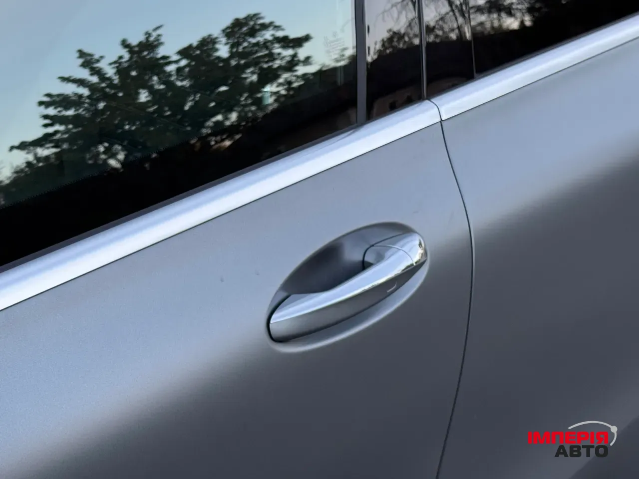 Mercedes-Benz EQC - фото 18