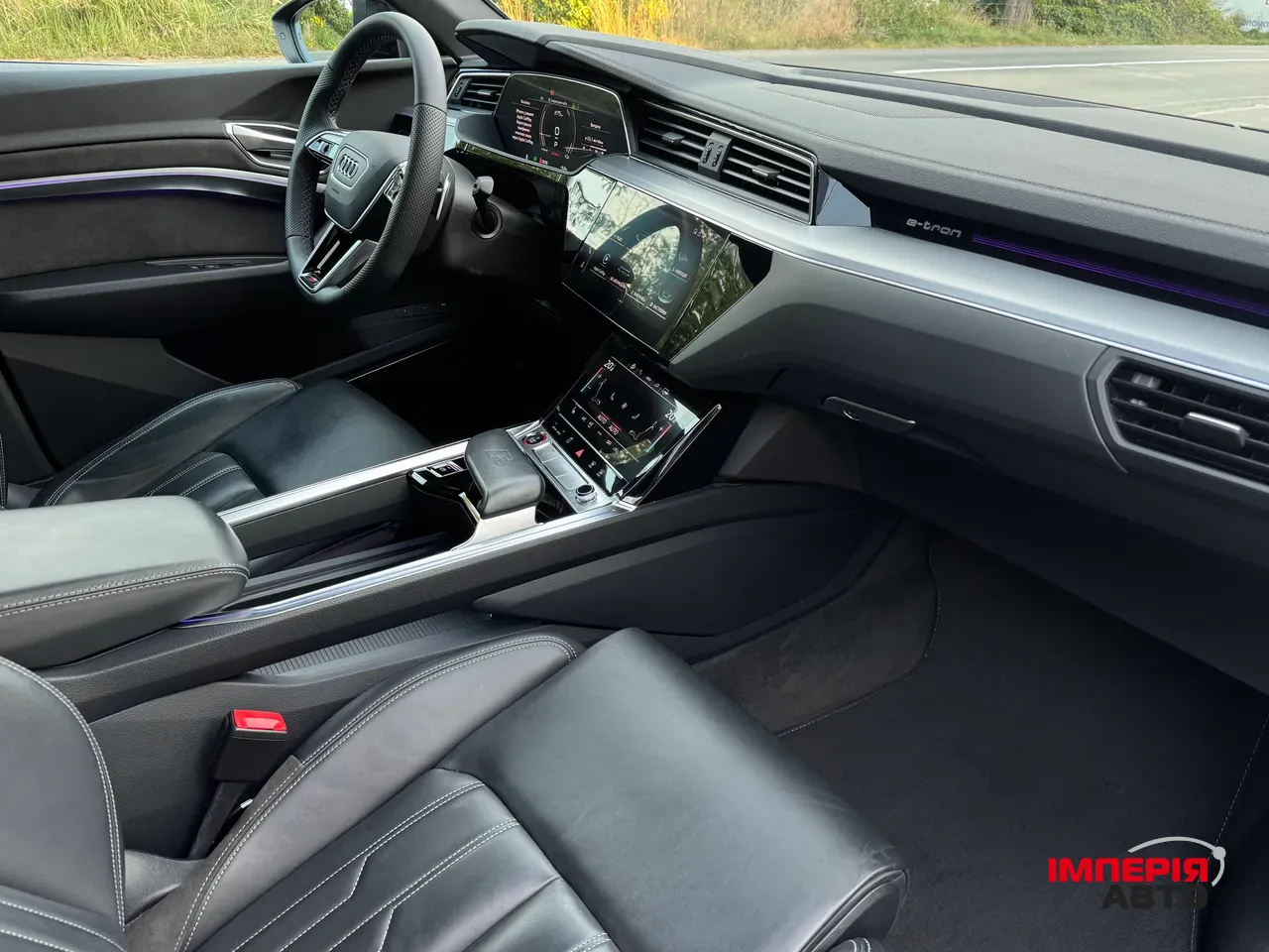 Audi e-tron S Sportback - фото 33