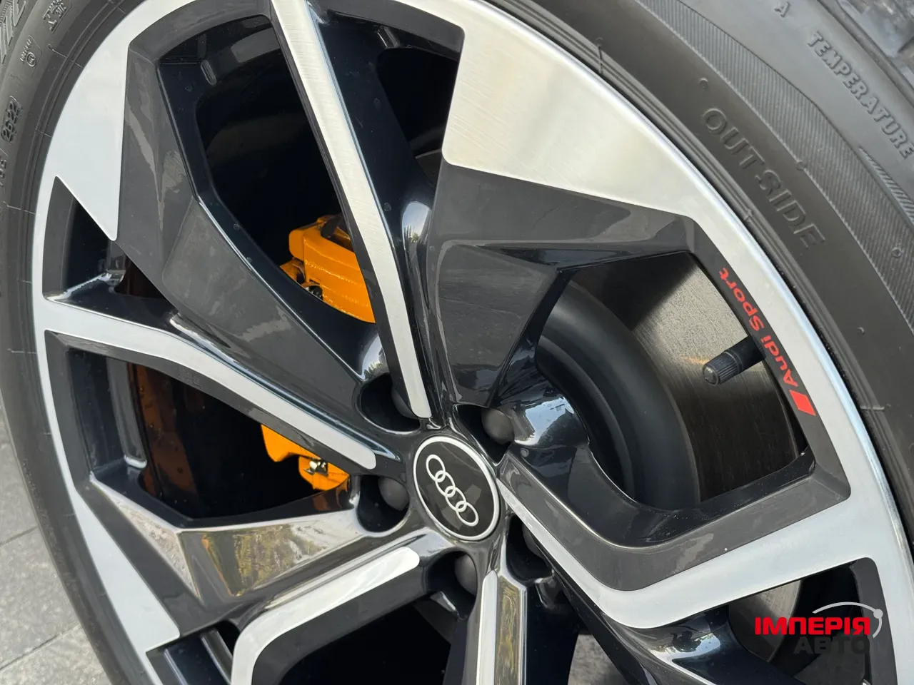 Audi e-tron S Sportback - фото 23