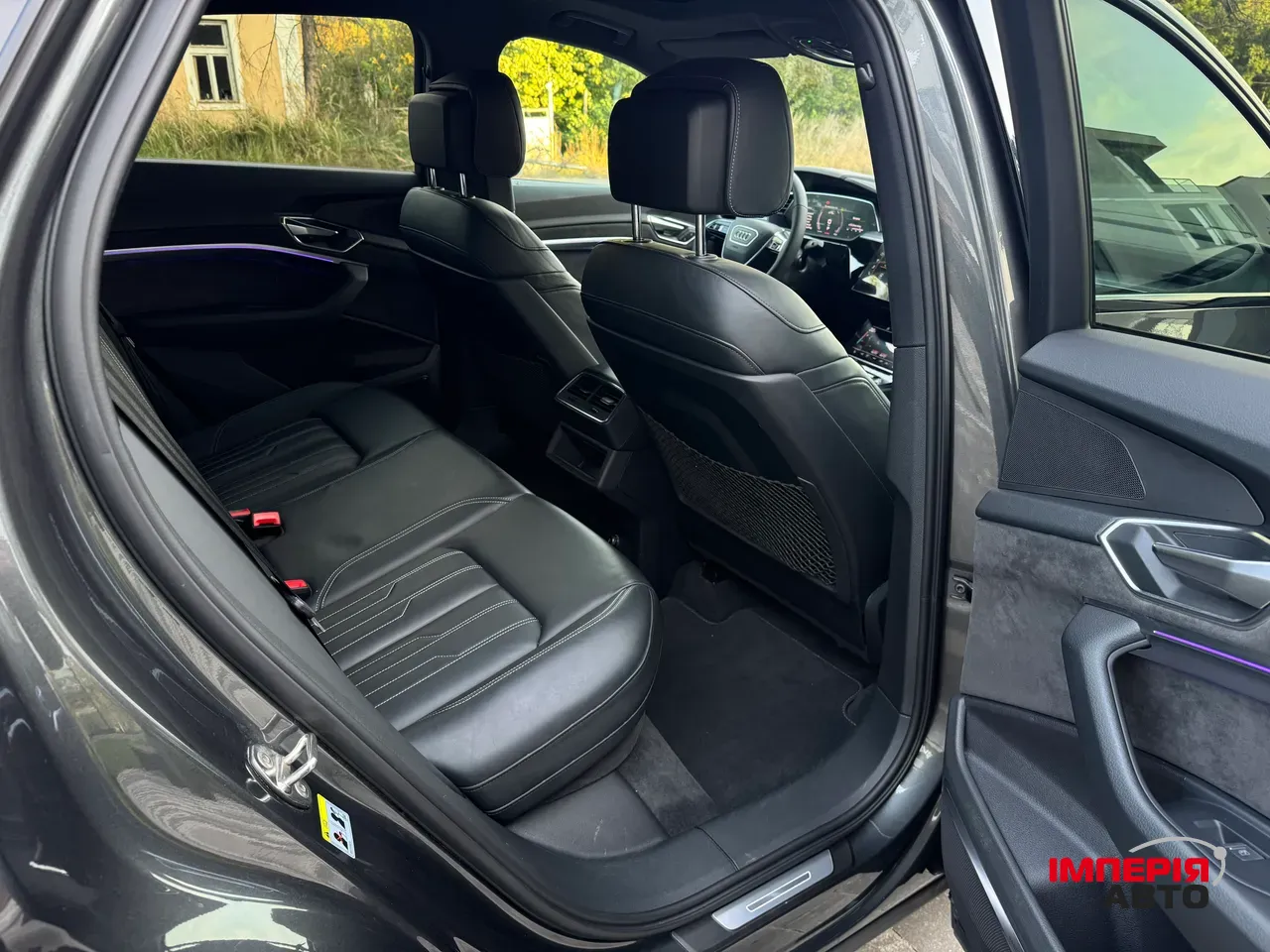 Audi e-tron S Sportback - фото 32