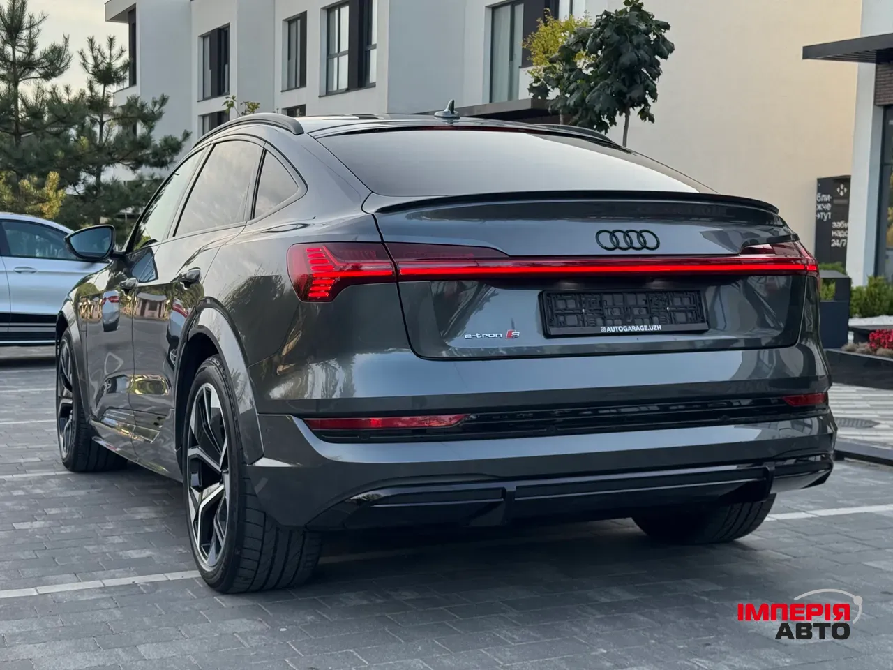 Audi e-tron S Sportback - фото 7