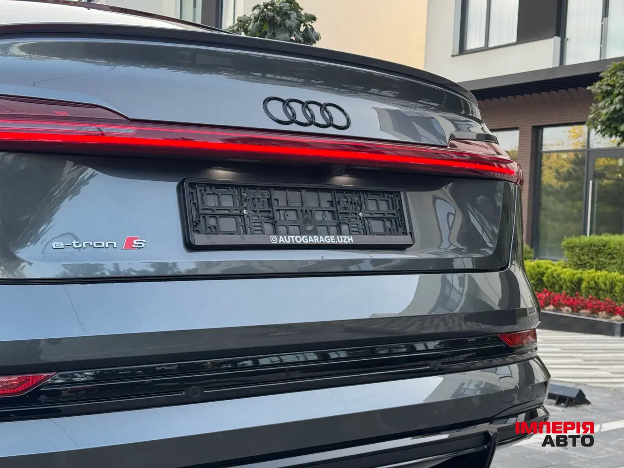 Audi e-tron S Sportback - фото 26