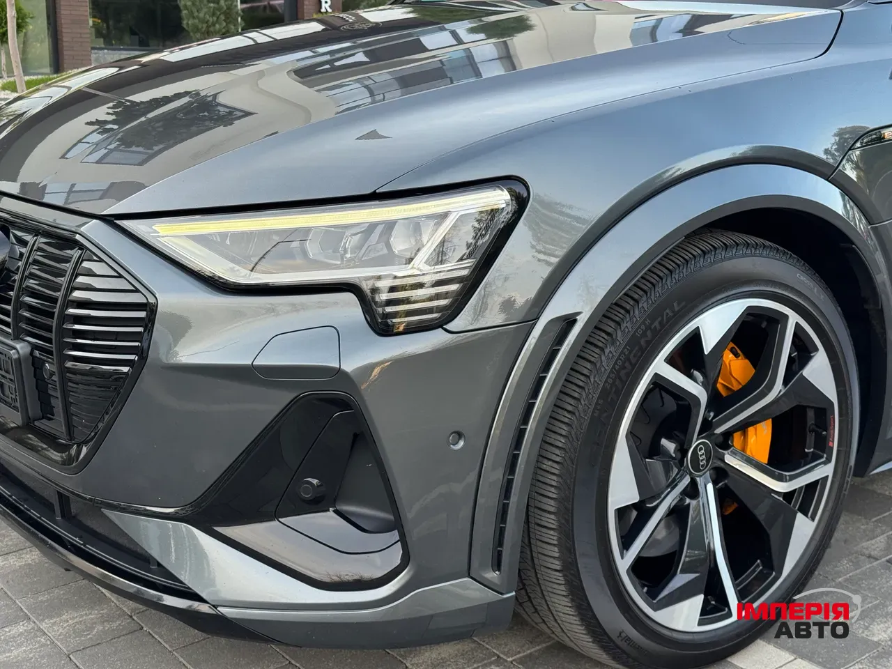 Audi e-tron S Sportback - фото 13