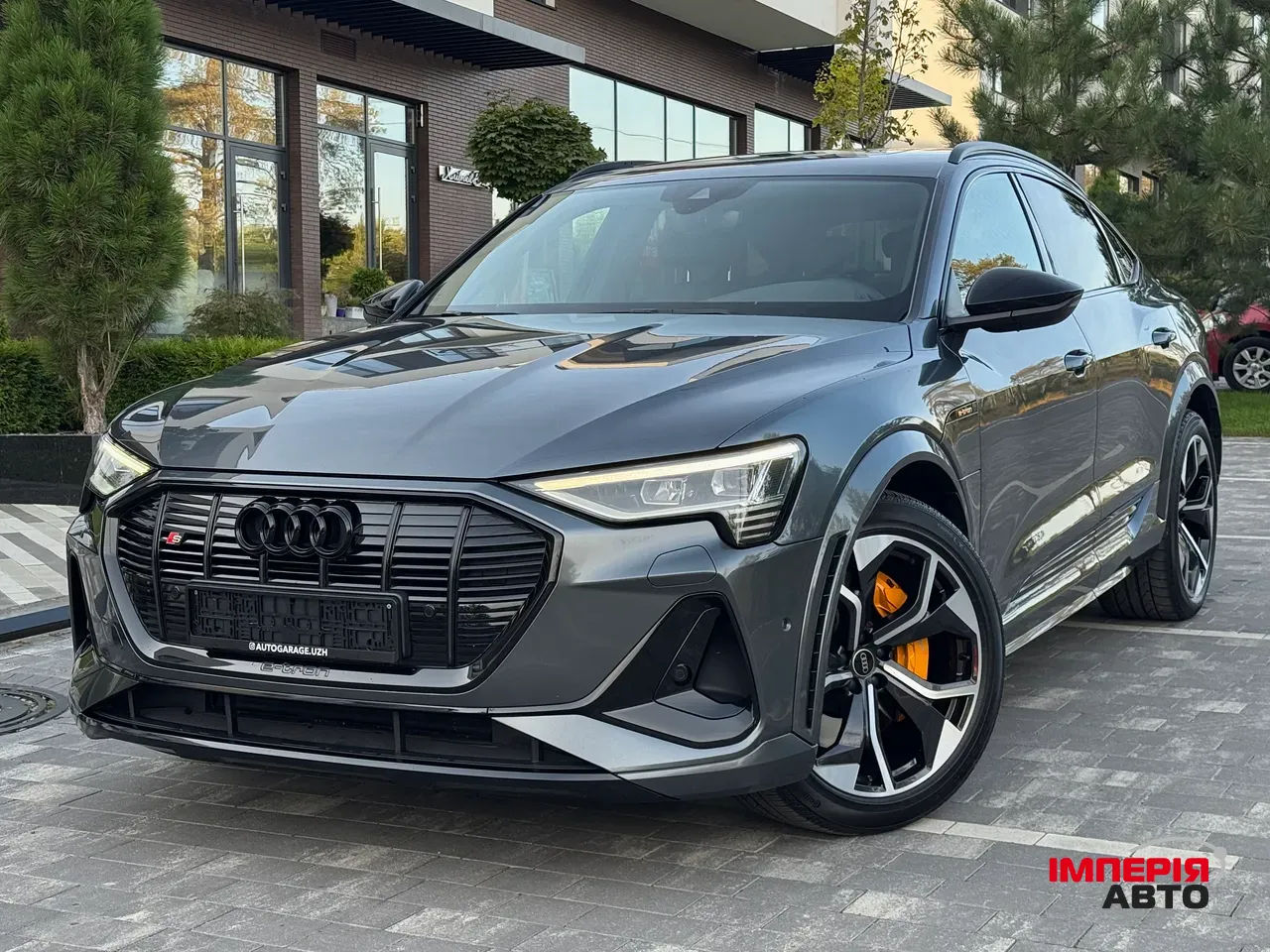 Audi e-tron S Sportback - фото 1