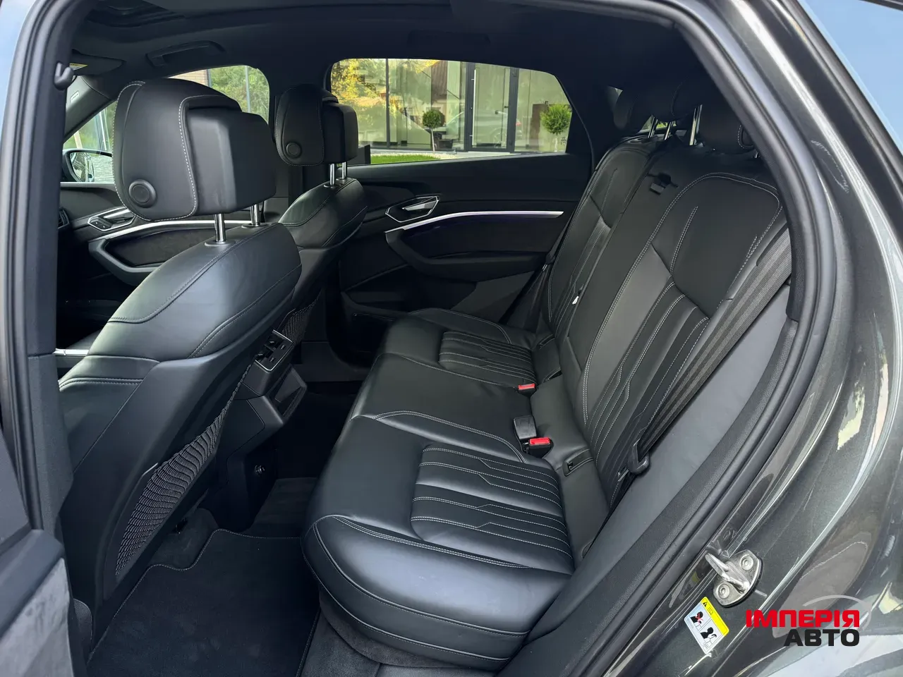 Audi e-tron S Sportback - фото 36