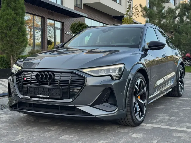 Audi e-tron S Sportback - фото 5