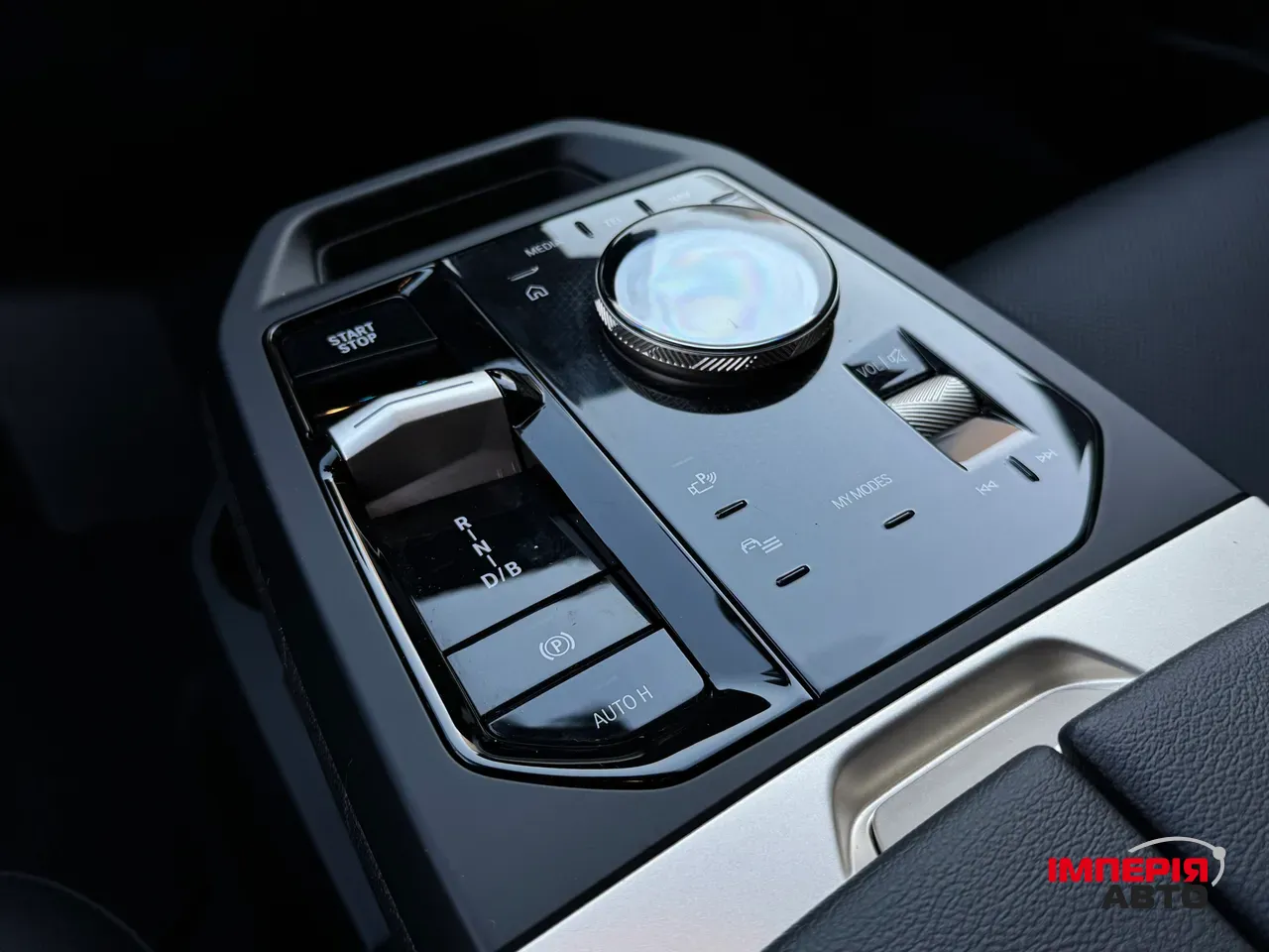 BMW iX - фото 33