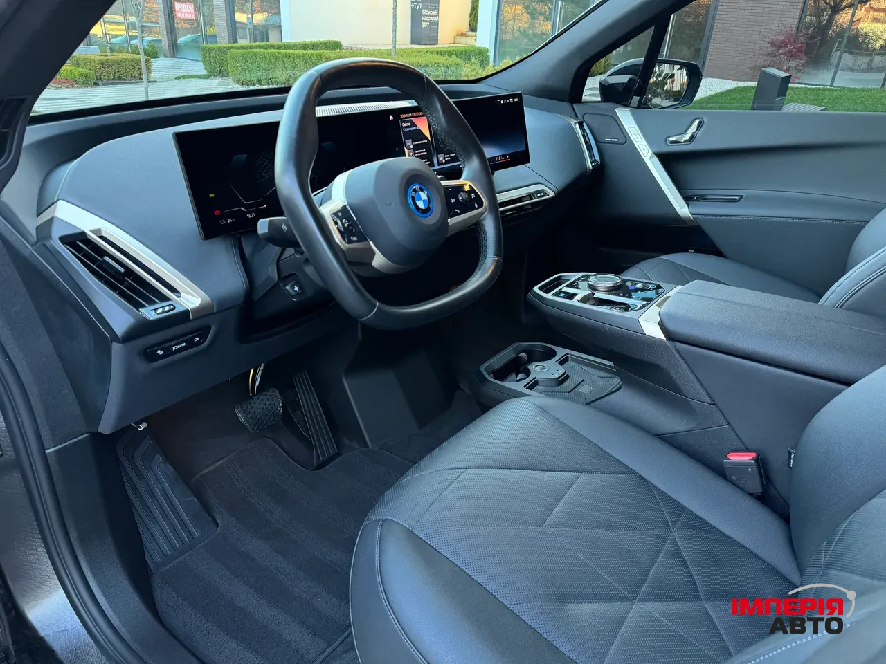 BMW iX - фото 27