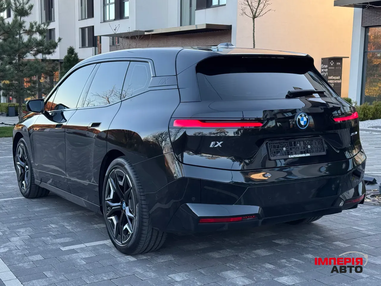 BMW iX - фото 10