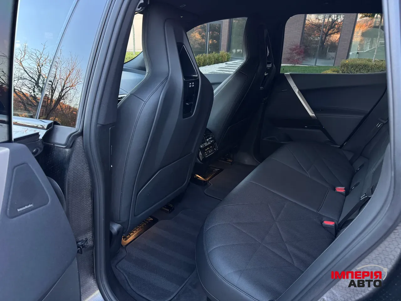 BMW iX - фото 29