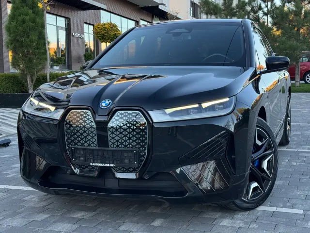 BMW iX - фото 3