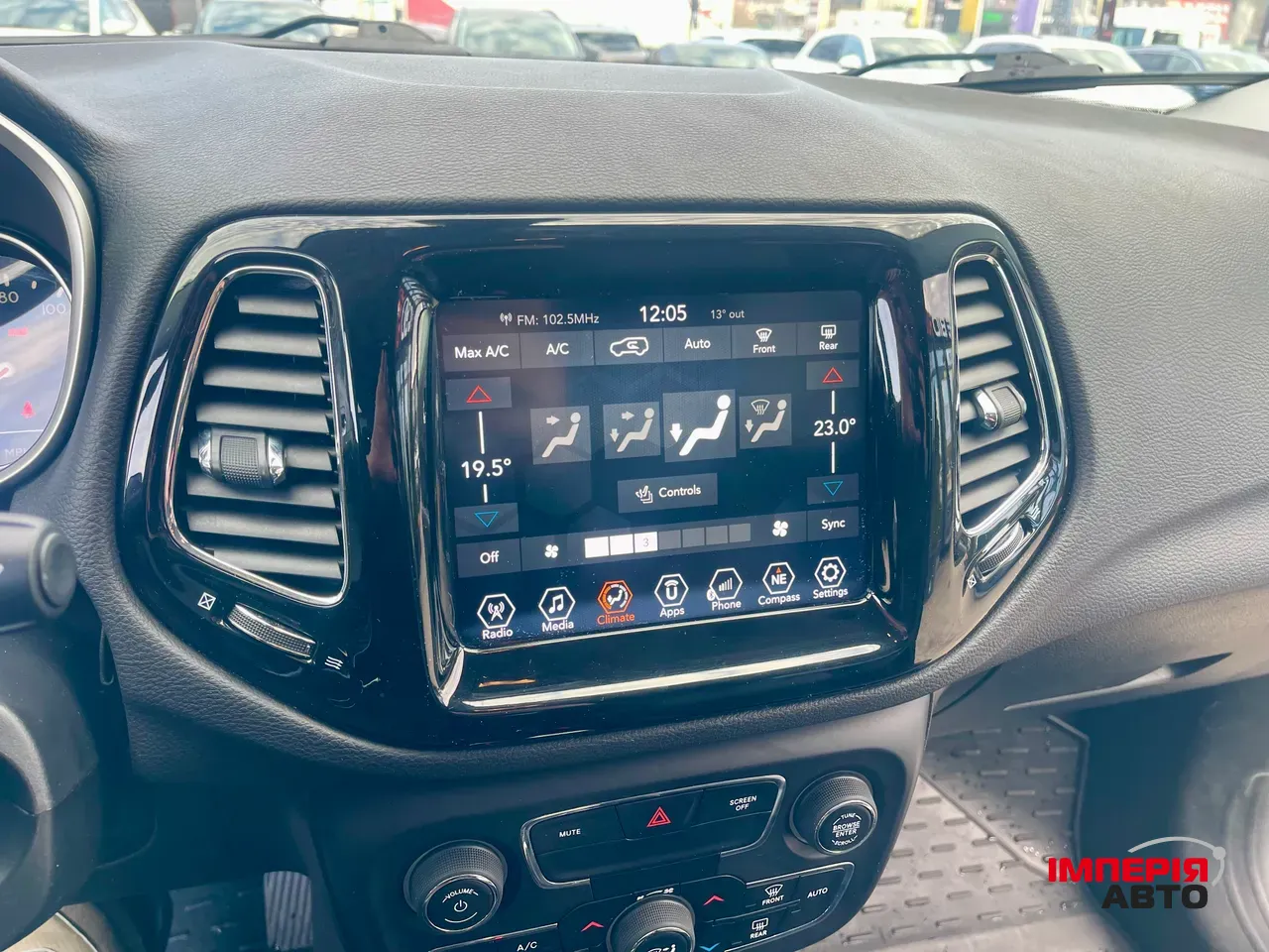 Jeep Compass - фото 10