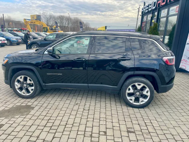 Jeep Compass - фото 2