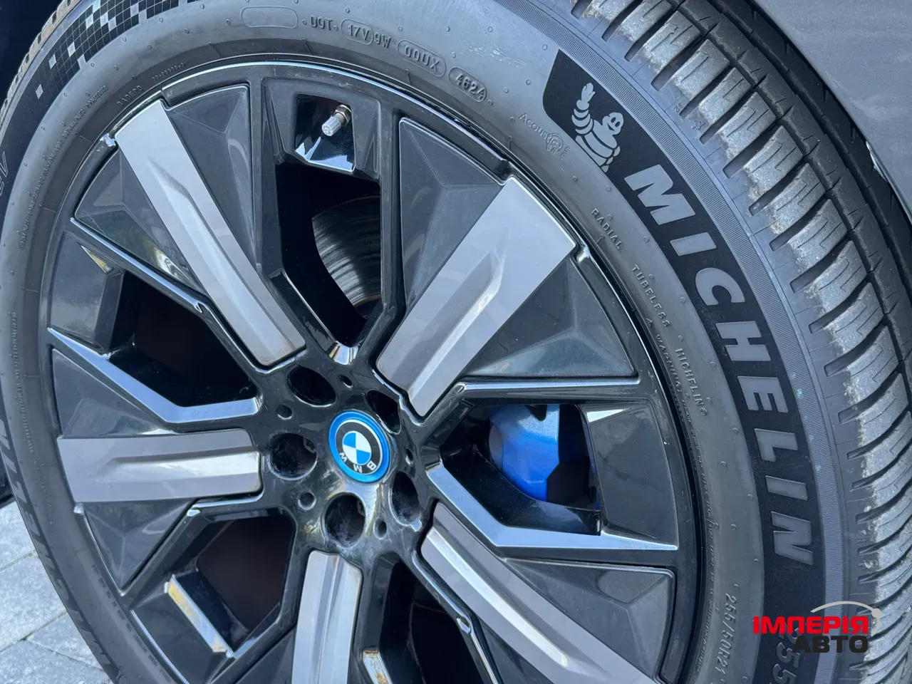 BMW iX - фото 10