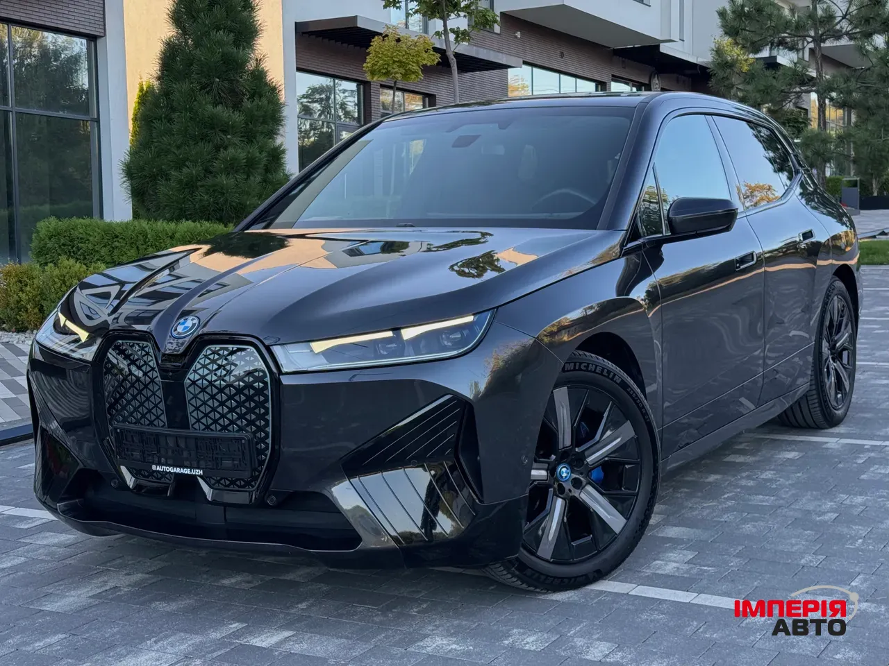 BMW iX - фото 2