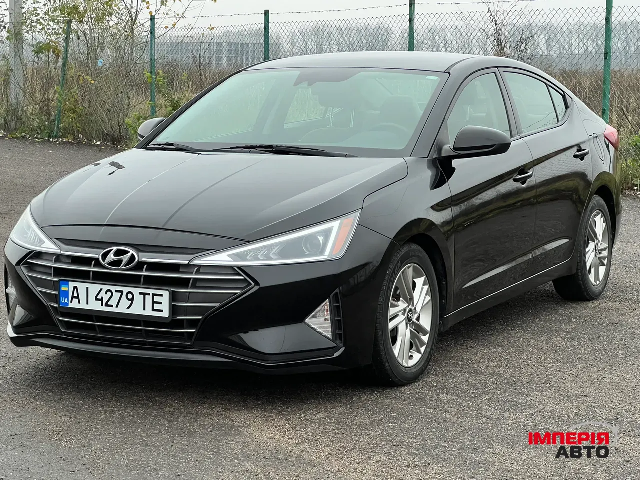 Hyundai Elantra - фото 3