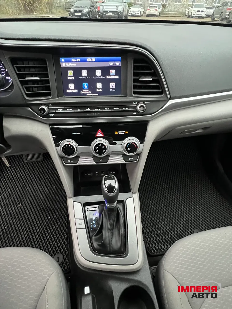 Hyundai Elantra - фото 12