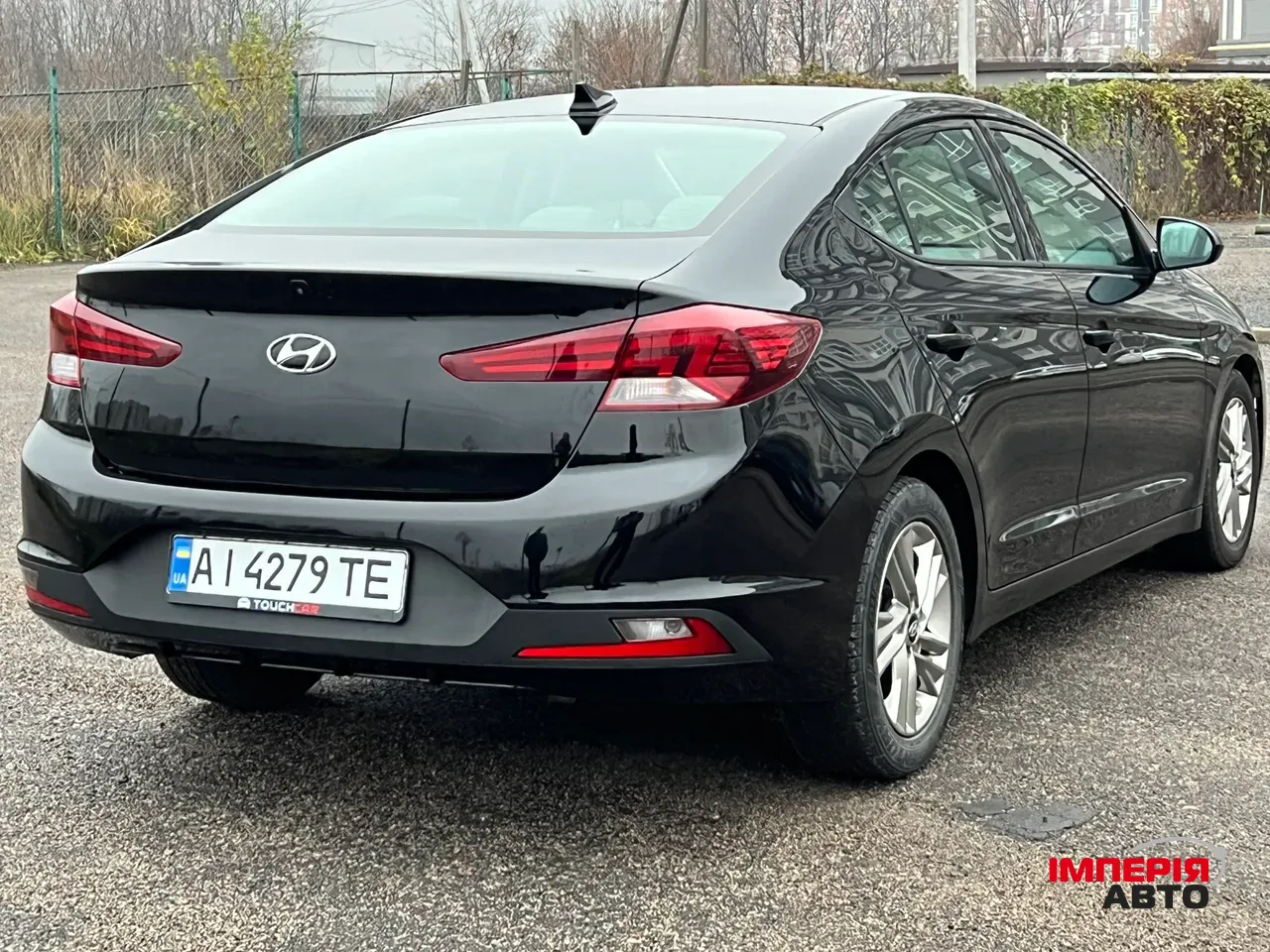 Hyundai Elantra - фото 7