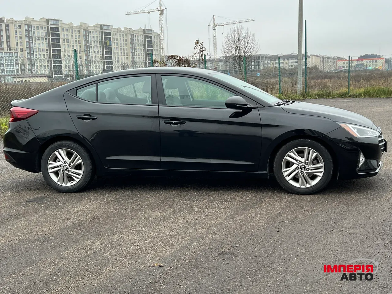 Hyundai Elantra - фото 8