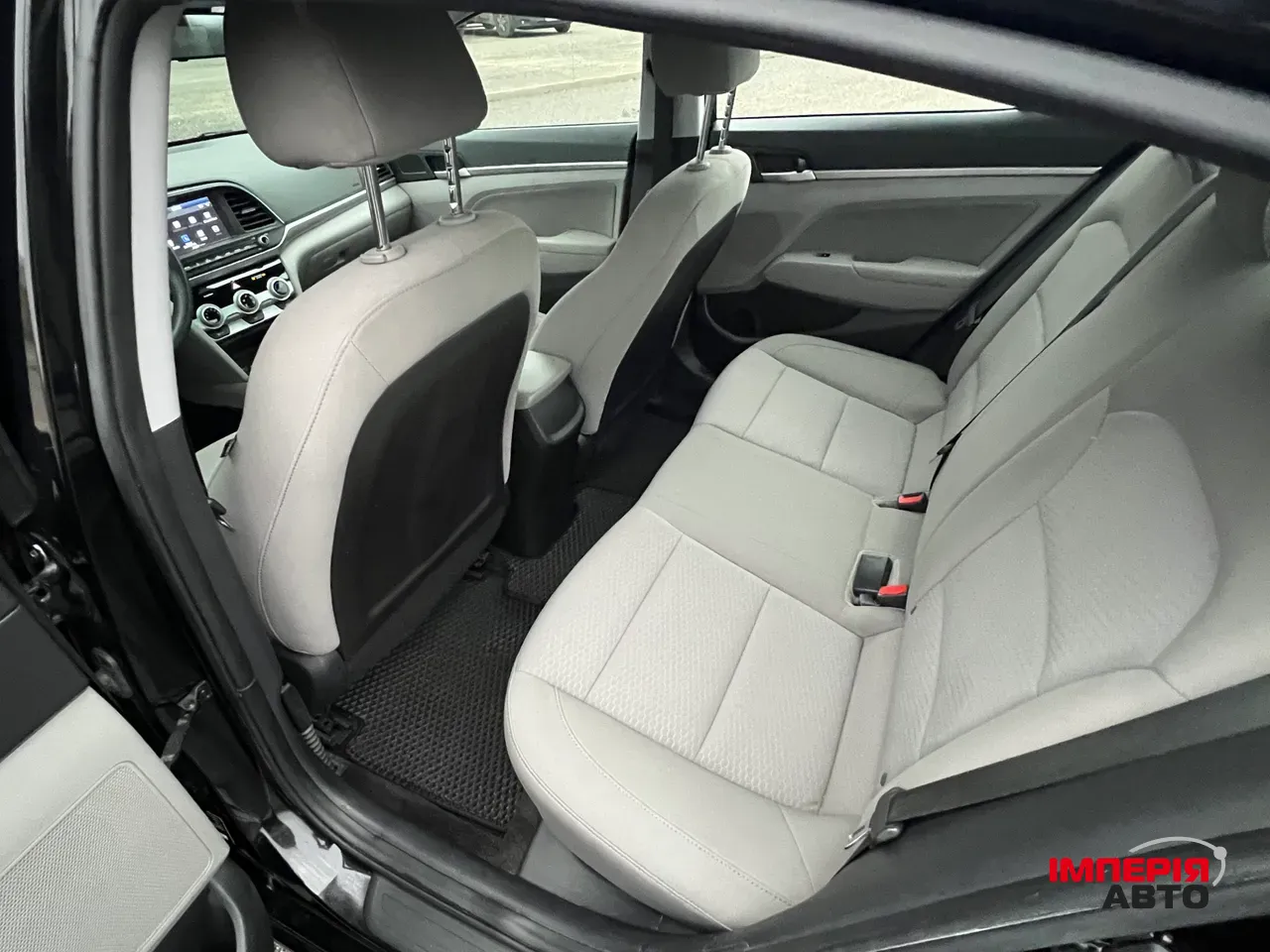 Hyundai Elantra - фото 15