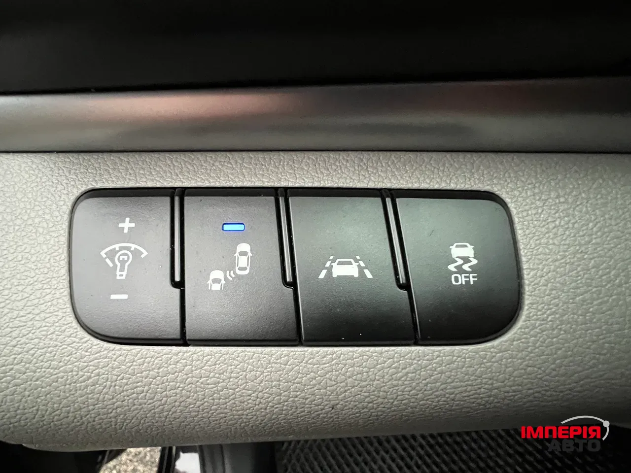 Hyundai Elantra - фото 18