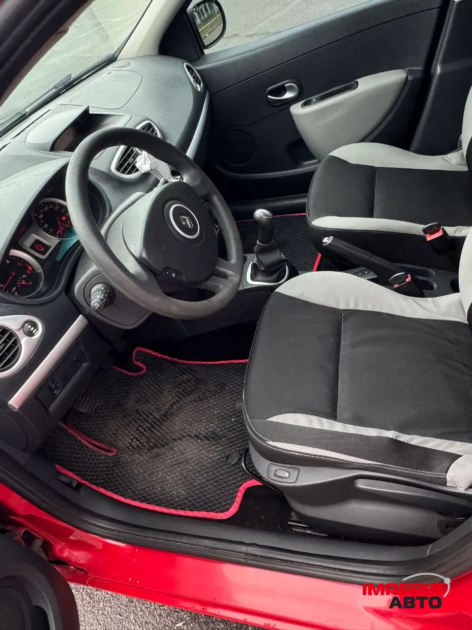 Renault Clio - фото 5