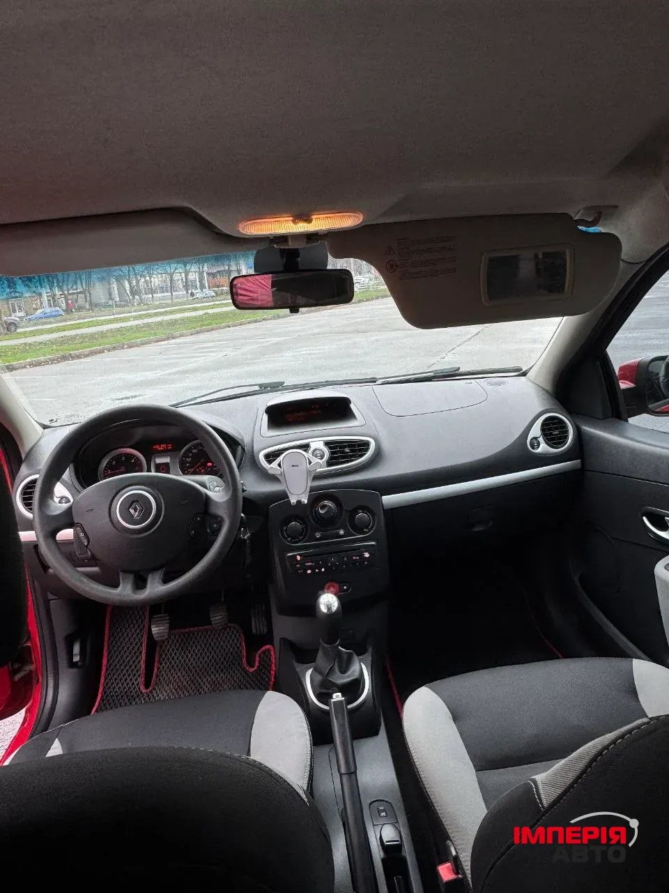 Renault Clio - фото 4