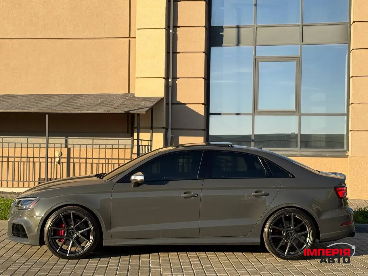 Audi S3 - фото 5