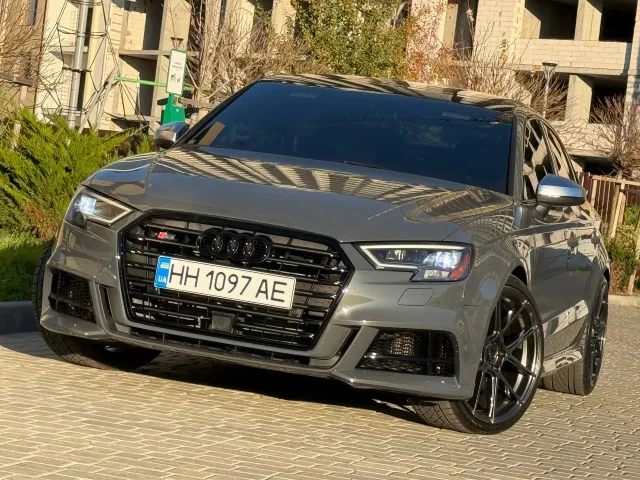 Audi S3 - фото 1