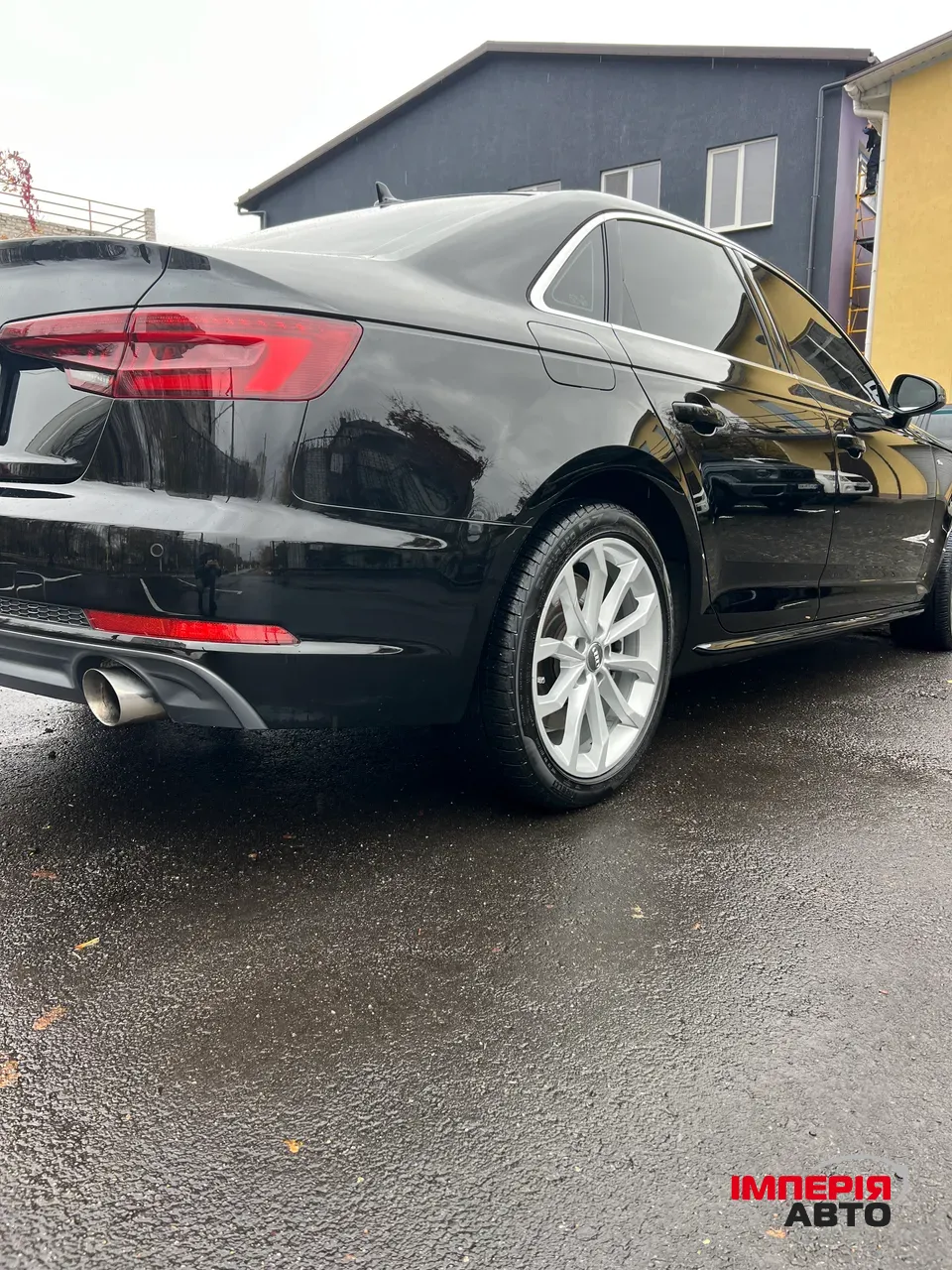 Audi A4 - фото 8