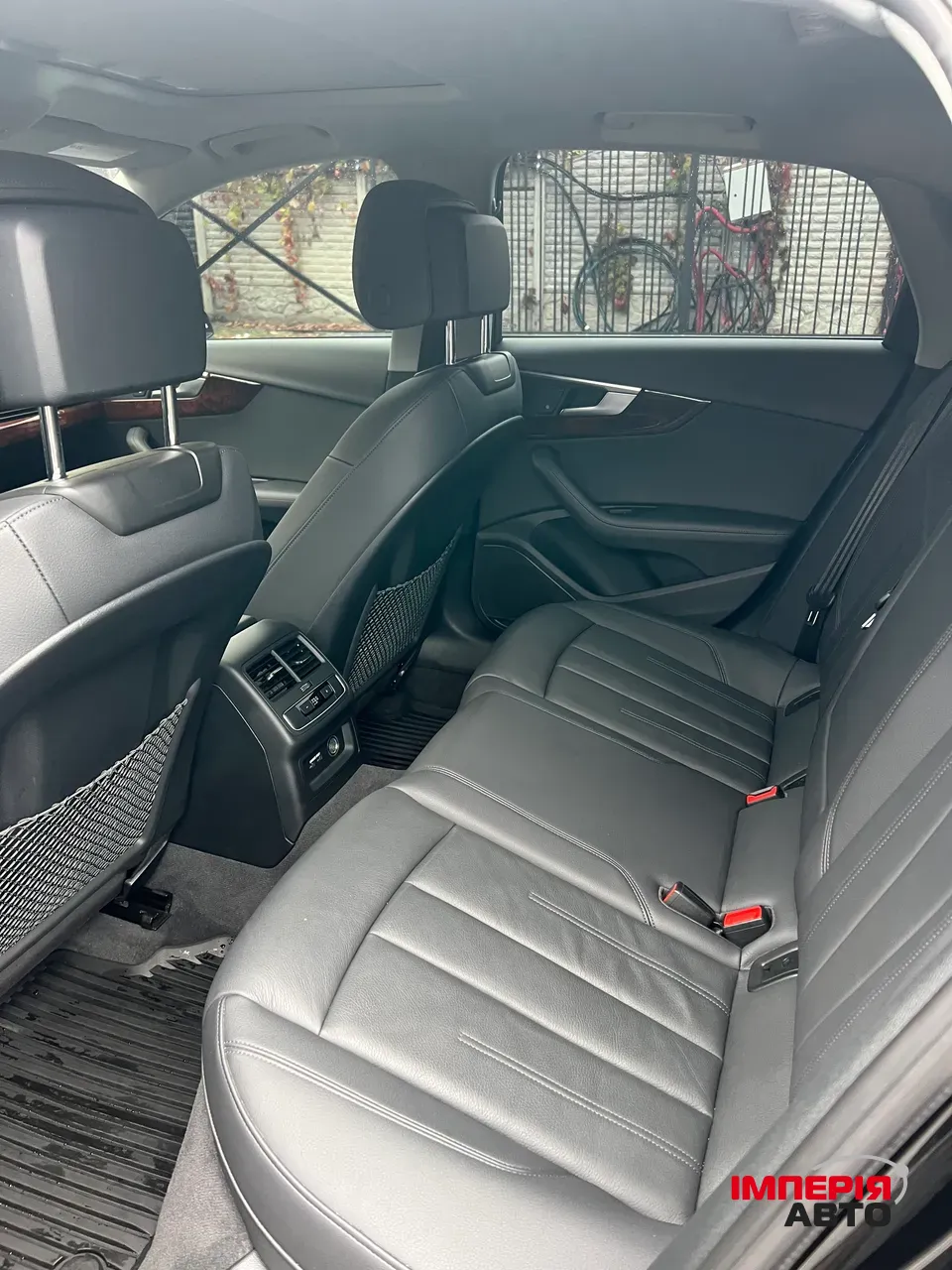 Audi A4 - фото 29