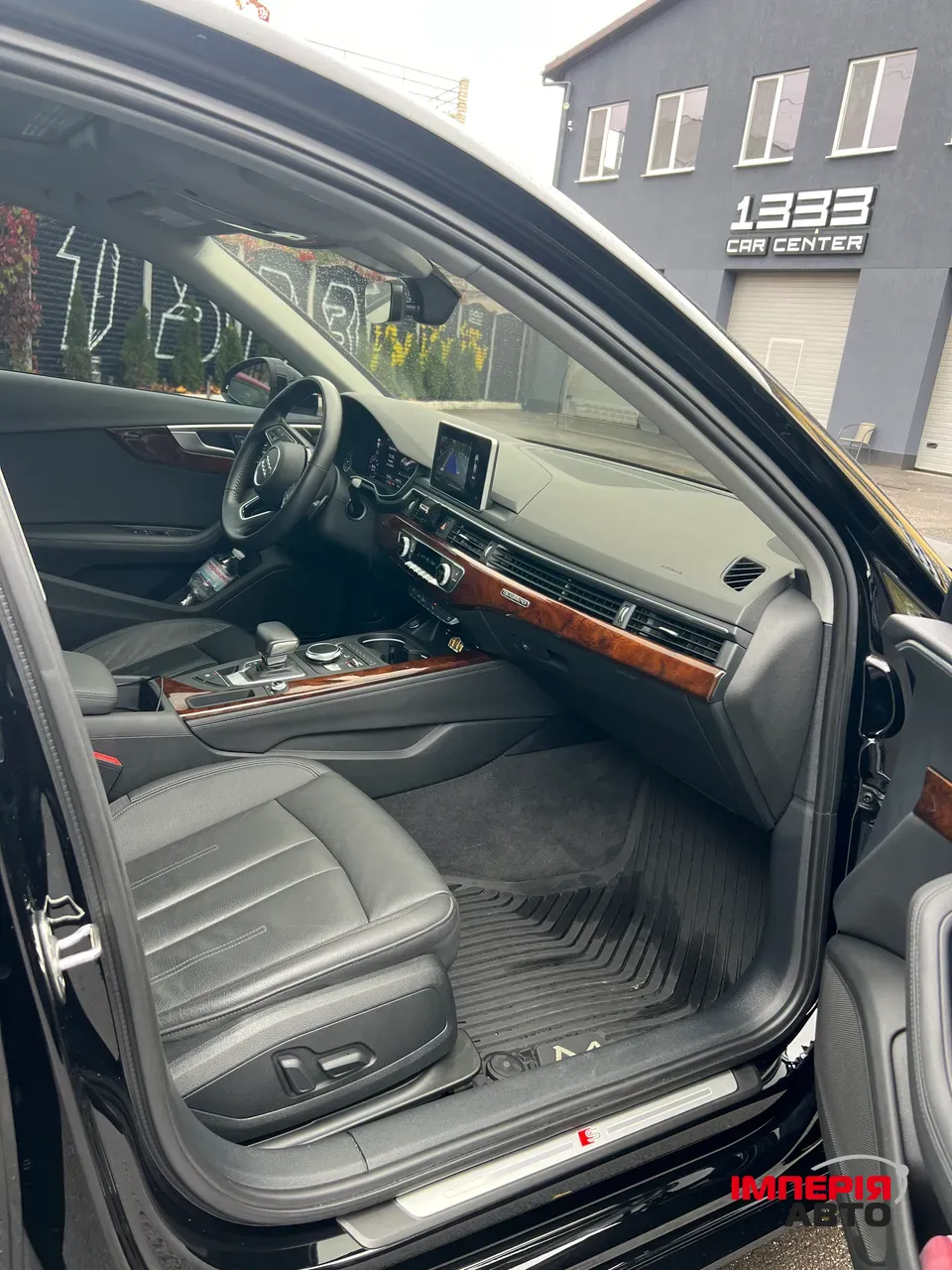 Audi A4 - фото 19