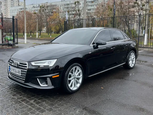 Audi A4 - фото 3