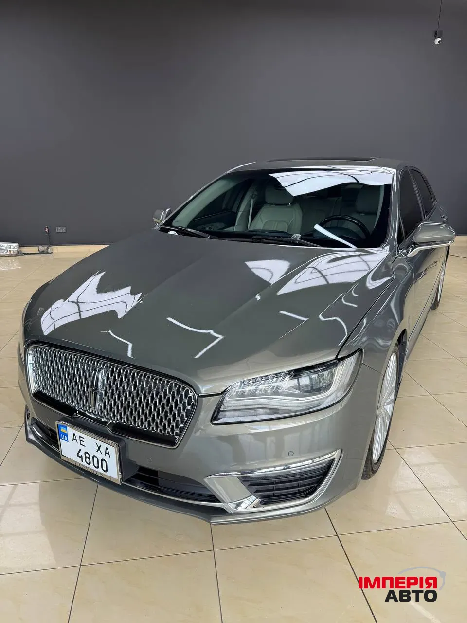 Lincoln MKZ - фото 1