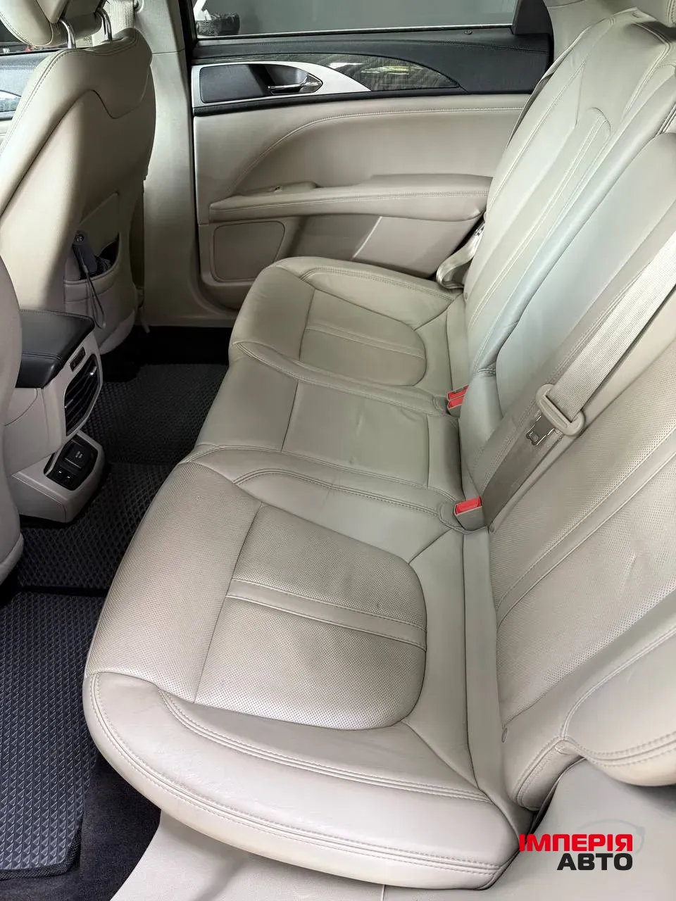 Lincoln MKZ - фото 23