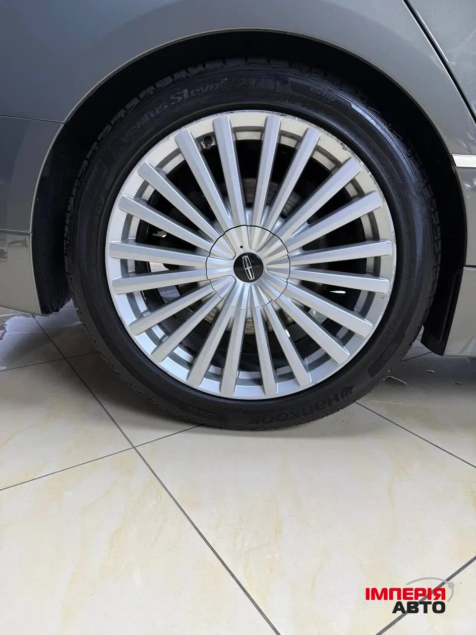 Lincoln MKZ - фото 29