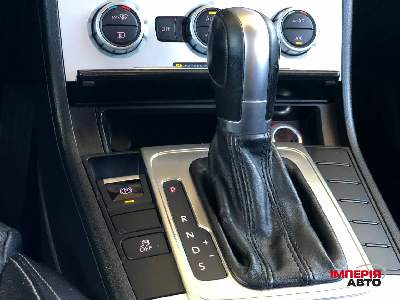 Volkswagen Passat CC - фото 3