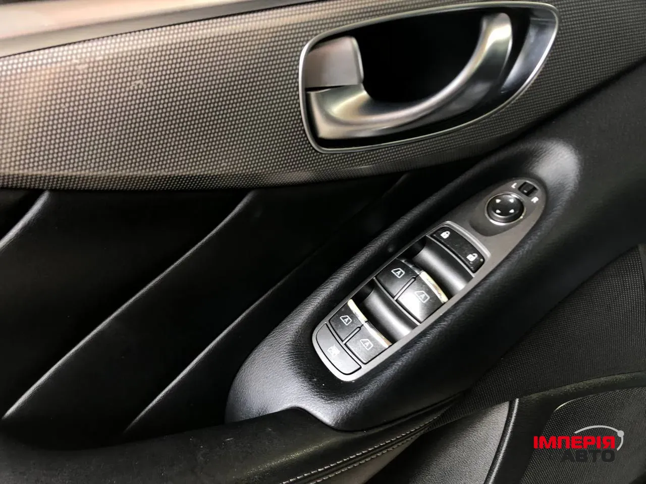 Infiniti Q50 - фото 2