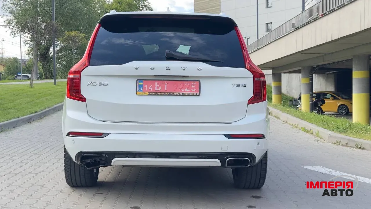Volvo XC90 - фото 6