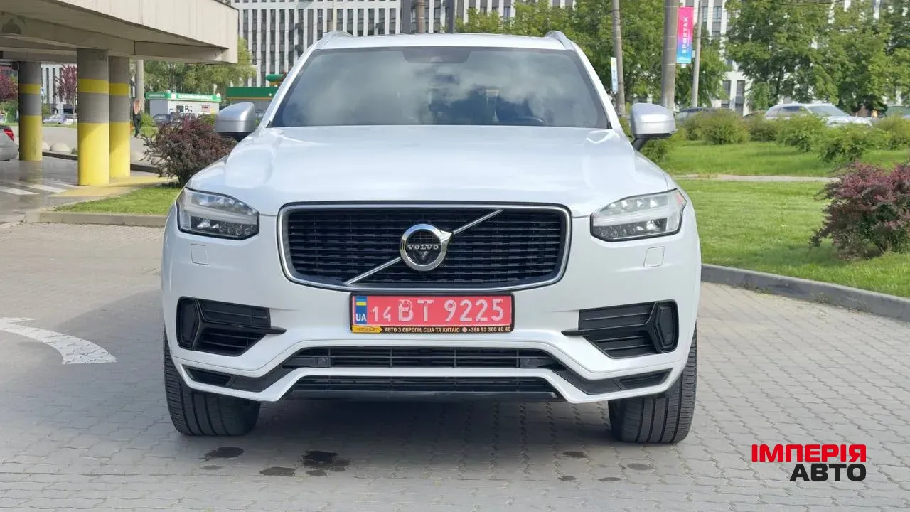 Volvo XC90 - фото 1