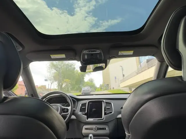 Volvo XC90 - фото 3