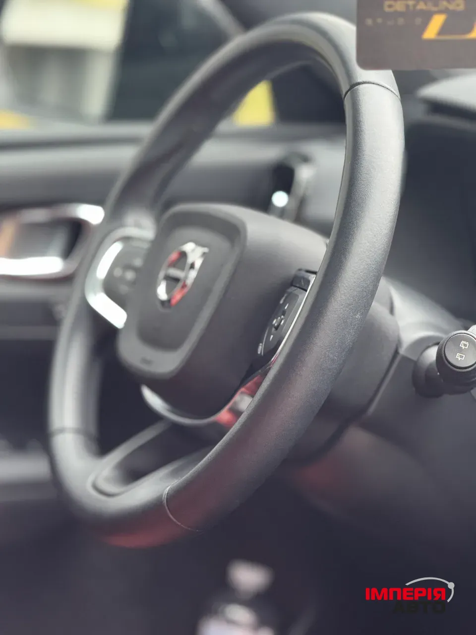 Volvo XC40 - фото 12