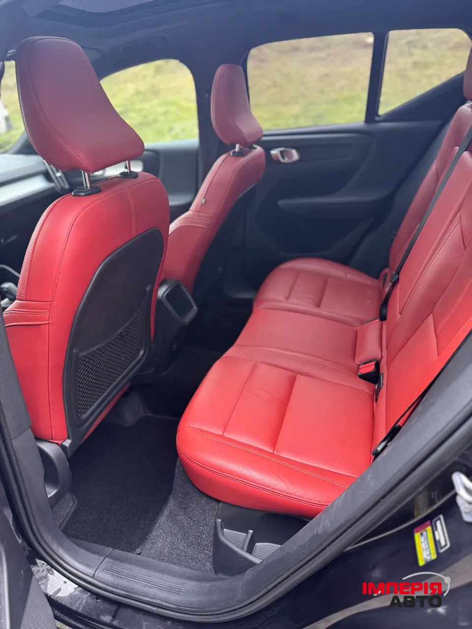 Volvo XC40 - фото 17