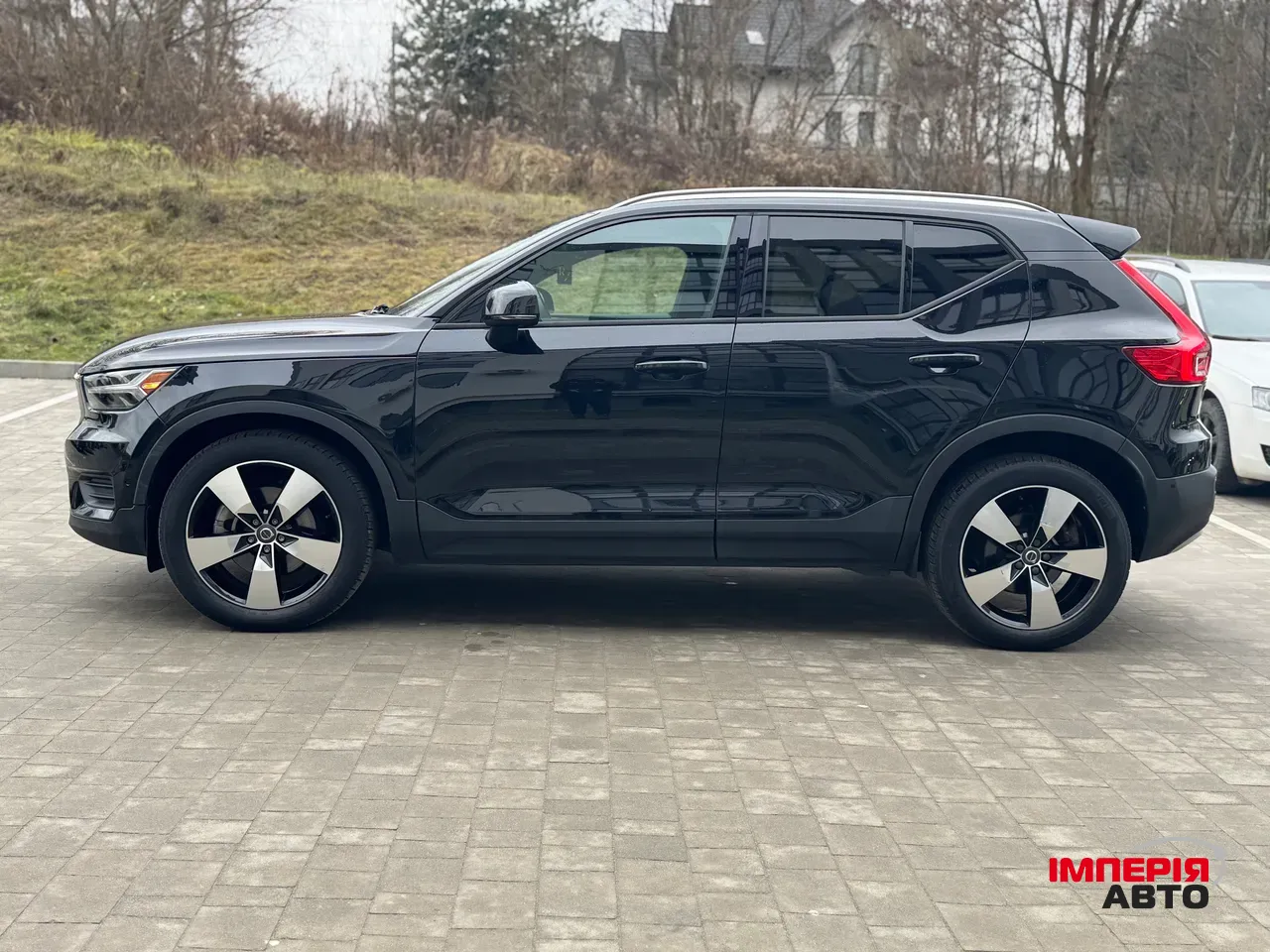 Volvo XC40 - фото 2
