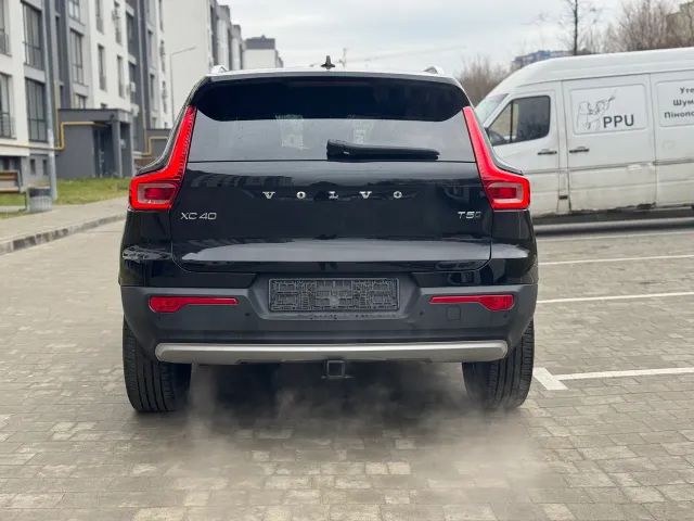 Volvo XC40 - фото 4