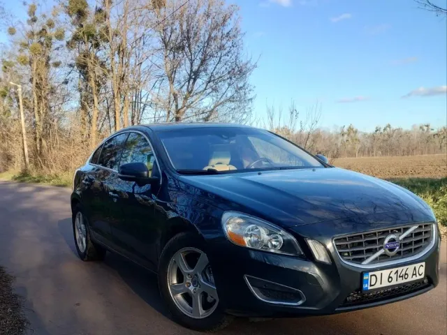 Volvo S60 - фото 2
